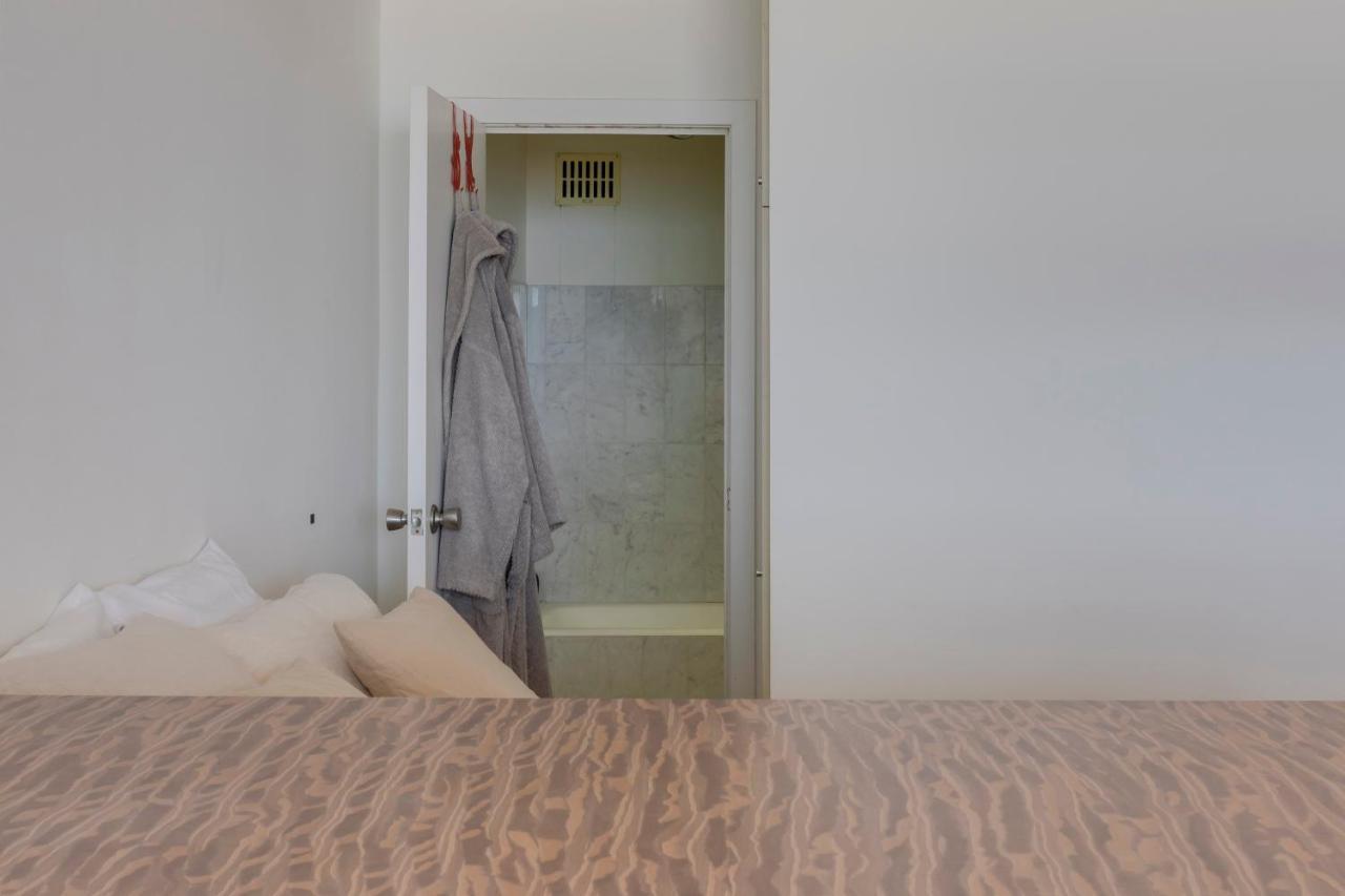 Luxury Suite With Seaview Остенде Екстериор снимка